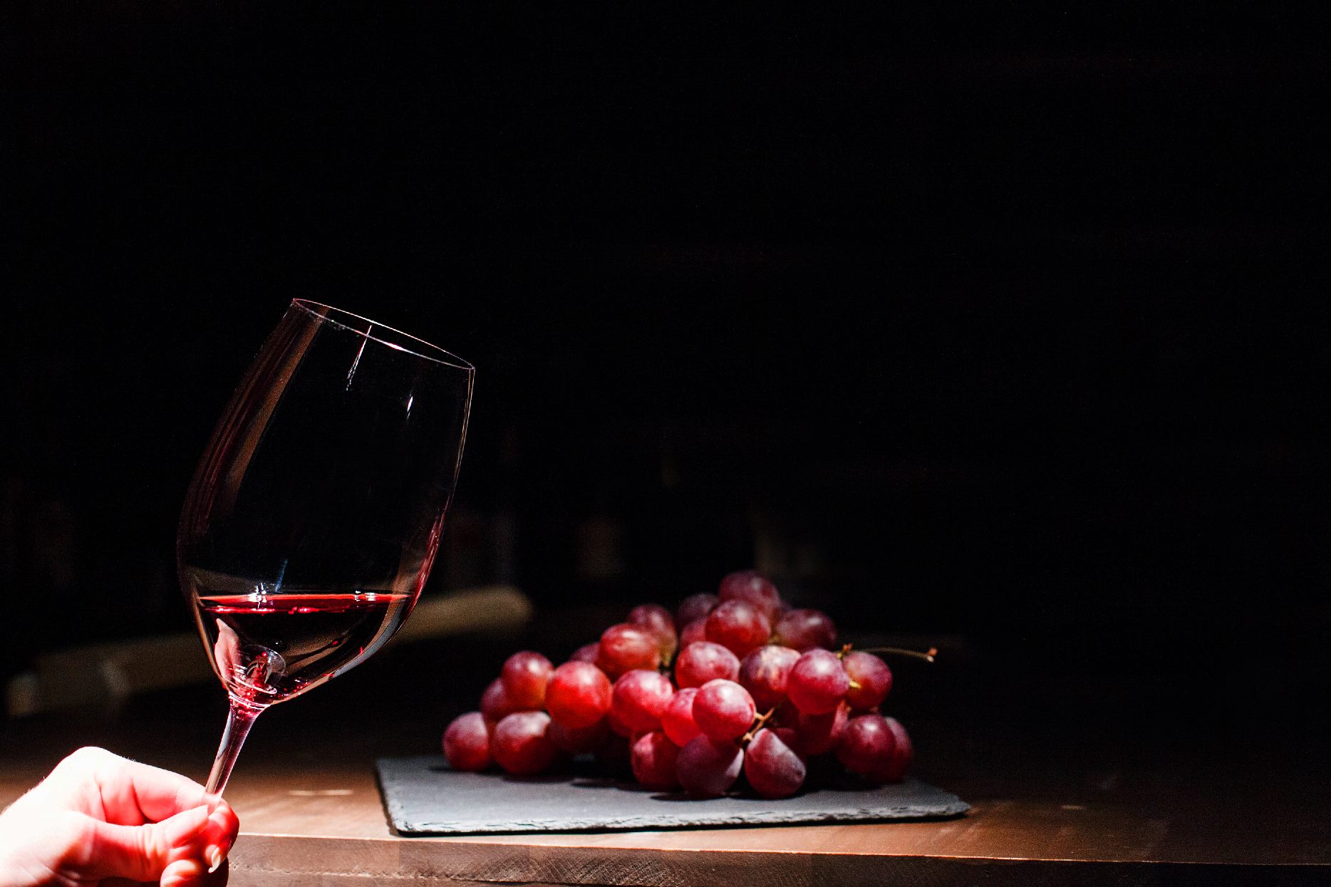 image d'en-tête représentant un verre de vin